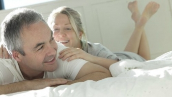 Sex khiến đàn ông lớn tuổi dễ đau tim