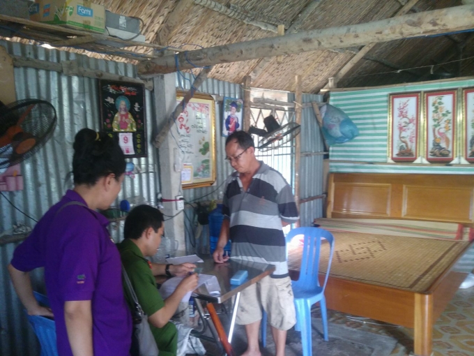 Cơ quan c&ocirc;ng an lập bi&ecirc;n bản chủ cơ sở