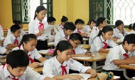 Đừng để việc học của con trẻ bị hoen ố v&igrave; c&aacute;c khoản lạm thu. (Ảnh minh họa)