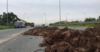 Đại lộ Thăng Long "ngập