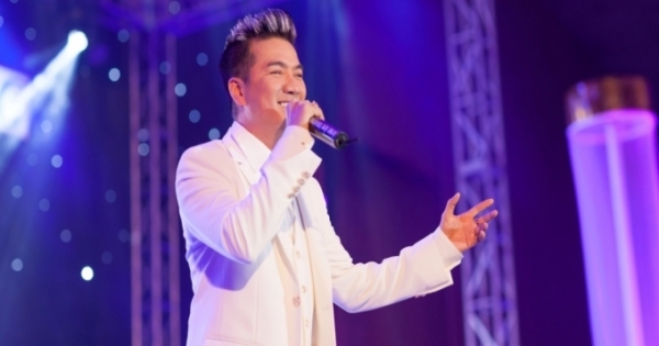 Đàm Vĩnh Hưng: “Là gay hay không phải lên giường mới biết”