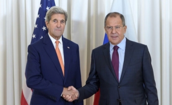 Kẻ ngoài dàn xếp chuyện trong