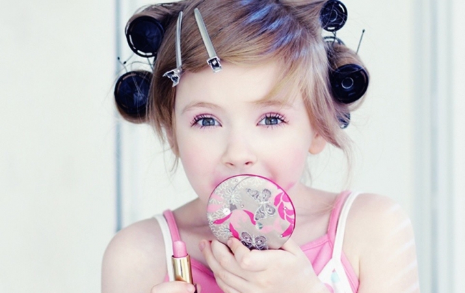 Chế độ ăn h&agrave;ng ng&agrave;y của trẻ c&oacute; thể l&agrave; nguy&ecirc;n nh&acirc;n khiến trẻ dậy th&igrave; sớm