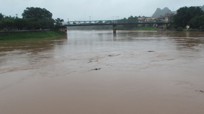 Do ảnh hưởng của b&atilde;o số 4 sẽ c&oacute; nguy cơ cao xảy ra lũ lớn, lũ qu&eacute;t, sạt lở đất ở v&ugrave;ng n&uacute;i, ngập &uacute;ng cục bộ tại v&ugrave;ng trũng. Ảnh: minh họa