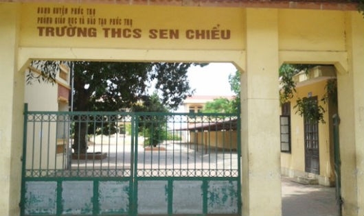 Trường THCS Sen Chiểu, nơi đang xảy ra những l&ugrave;m x&ugrave;m.