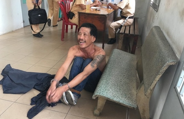 Đối tượng bị ng&aacute;o đ&aacute;. Ảnh minh hoạ.