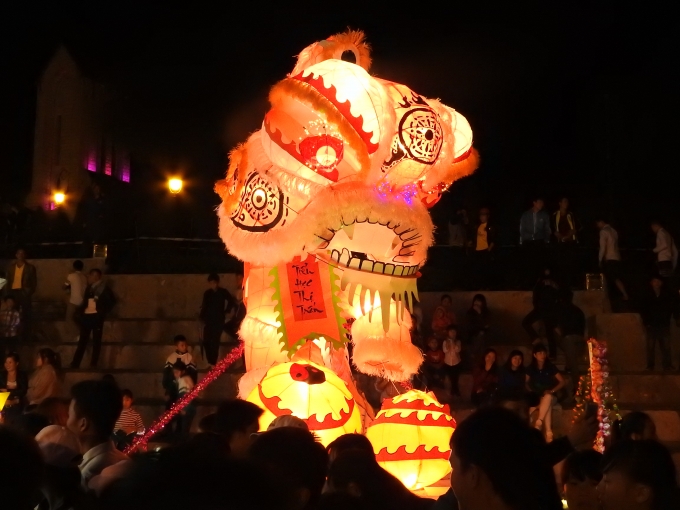 Đ&egrave;n con l&acirc;n của Trường Tiểu học thị trấn Sa Pa đạt giải đặc biệt trong năm nay.