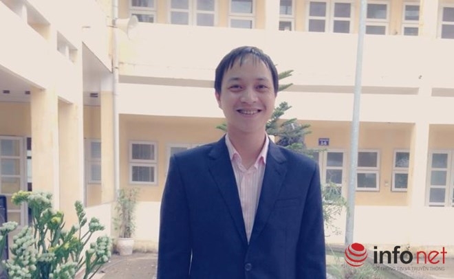 Thầy gi&aacute;o B&ugrave;i Phương Thịnh.