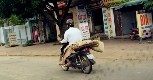 Công an Sơn La vào cuộc điều tra vụ xe máy nghi chở xác người cuốn chiếu