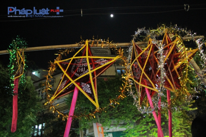 Một loại đ&egrave;n &Ocirc;ng sao được l&agrave;m