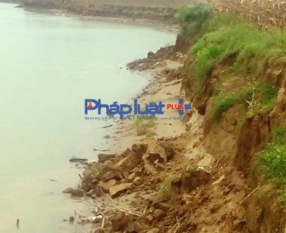 C&aacute;c đối tượng lợi dụng đ&ecirc;m tối v&agrave;o bờ