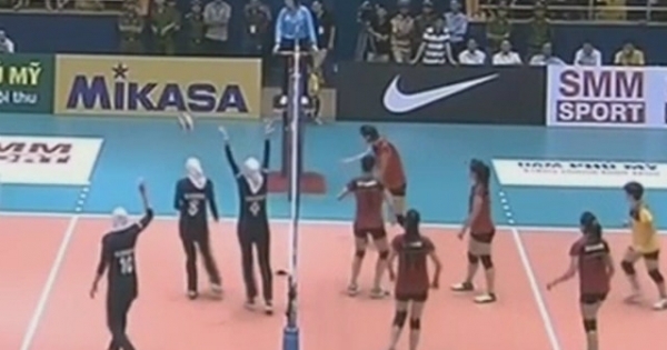 Giải bóng chuyền nữ Châu Á năm 2016: Tuyển Việt Nam nhọc nhằn giành chiến thắng trước Iran