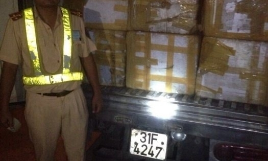 Hà Nội: Bắt giữ 10.000 que kem Tràng Tiền giả