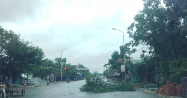 Không nằm trong tâm bão, Hà Tĩnh vẫn thiệt hại gần 50 tỷ đồng