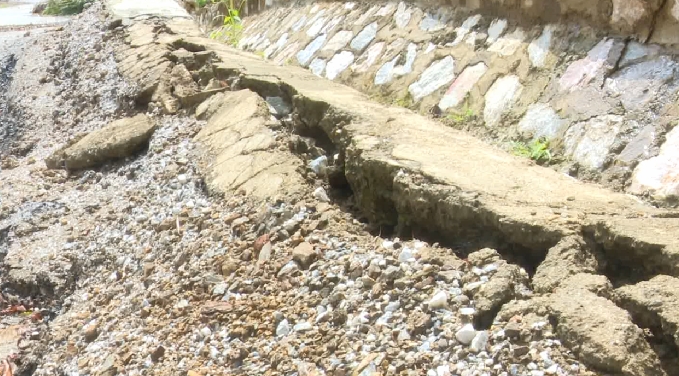 Nhiều người ho&agrave;i nghi về chất lượng của c&ocirc;ng tr&igrave;nh h&agrave;ng trăm tỷ n&agrave;y.&nbsp;