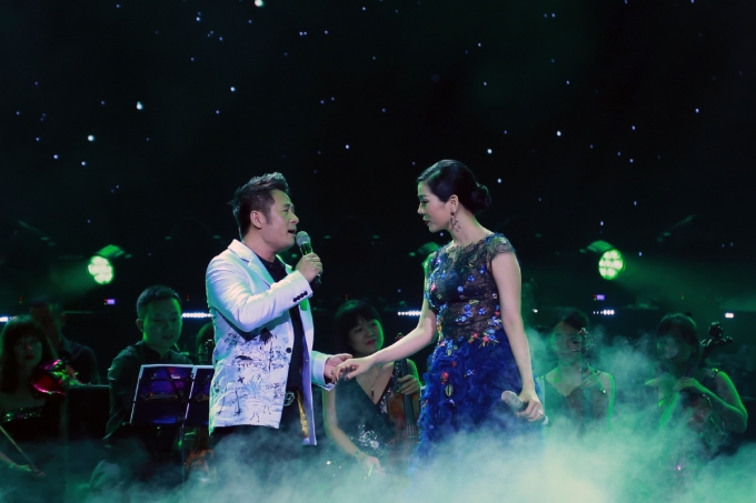 Bằng Kiều lần đầu h&aacute;t bolero tr&ecirc;n s&acirc;n khấu