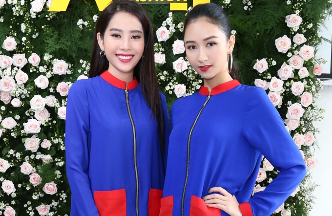 Nam Em v&agrave; H&agrave; Thu mặc đồ đ&ocirc;i tới sự kiện.