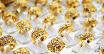 Giá vàng cuối ngày 23/9: "Vàng sáng nắng chiều mưa"