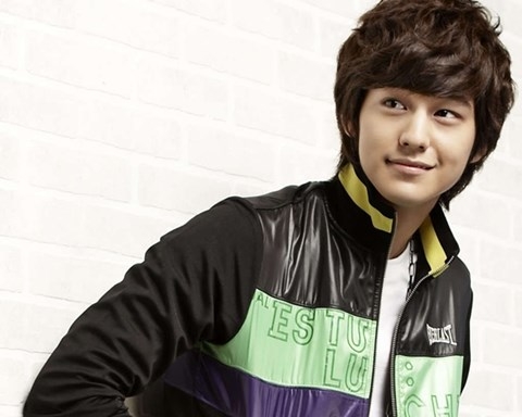 Nam diễn vi&ecirc;n nổi tiếng Kim Bum l&agrave; một trong những diễn vi&ecirc;n nổi ti&ecirc;ng tham gia phim