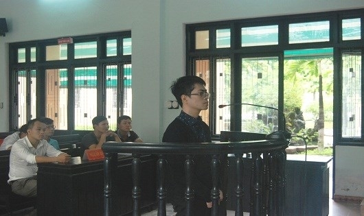 Hơn 8 năm tù cho cựu sinh viên lừa đảo hơn 2 tỷ