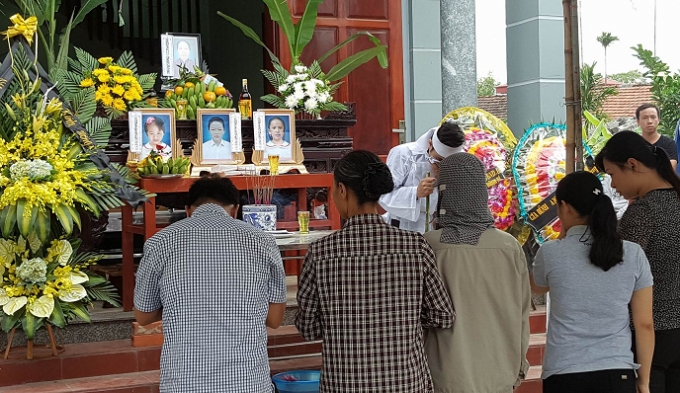 Ai nấy đều x&oacute;t xa cho số phận của c&aacute;c nạn nh&acirc;n.