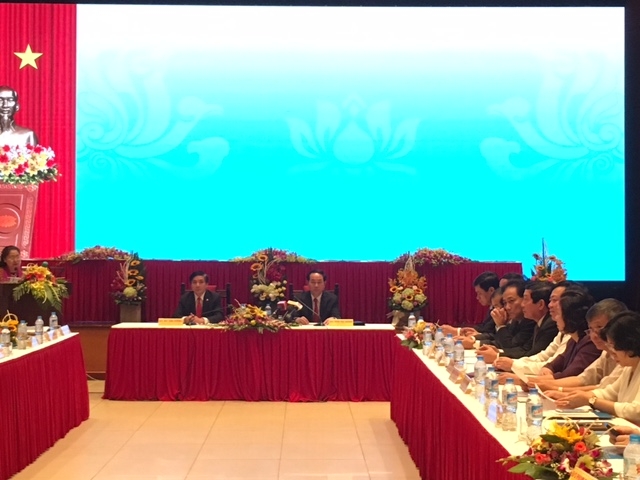 Lễ k&yacute; kết thoả thuận hợp t&aacute;c về việc hỗ trợ c&aacute;c dịch vụ CNTT, viễn th&ocirc;ng cho c&aacute;c c&ocirc;ng đo&agrave;n cơ sở v&agrave; c&ocirc;ng đo&agrave;n vi&ecirc;n trong chiến lược ph&aacute;t triển n&acirc;ng cao đời sống c&ocirc;ng đo&agrave;n vi&ecirc;n của Tổng Li&ecirc;n đo&agrave;n Lao động Việt Nam.