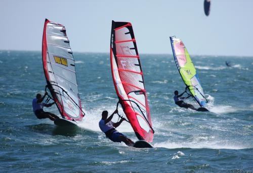 Khai th&aacute;c c&aacute;c dịch vụ thể thao tr&ecirc;n biển đang ph&aacute;t triển mạnh ở nhiều quốc gia