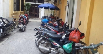 Người dân bị quận Hoàn Kiếm “tước” lối đi: Tôi không biết mình sai ở đâu?