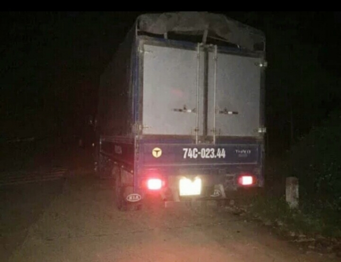 Chiếc xe của nh&oacute;m thương l&aacute;i. (Ảnh: QT).