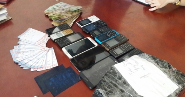 Ghi lô đề “mưu sinh”, hai vợ chồng cùng bị công an bắt giữ