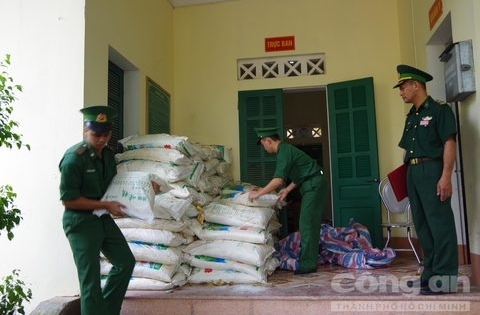 Tiêu hủy 2.700 kg bột ngọt nhập lậu