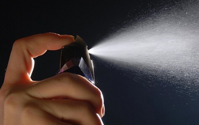 Một số th&agrave;nh phần trong mỹ phẩm khử m&ugrave;i&nbsp;ảnh hưởng đến sự c&acirc;n bằng hormone trong cơ thể. Ảnh: minh họa