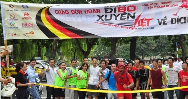 Tiếp lửa yêu thương trên những bước đường thiên lý