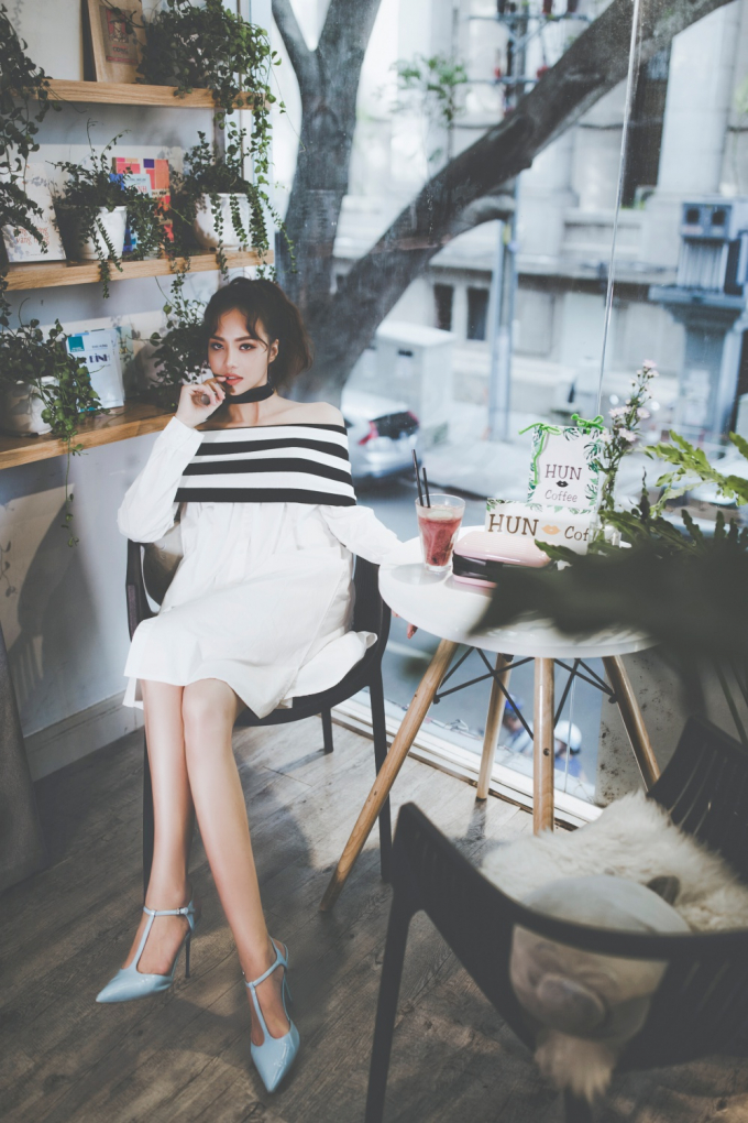 Kiều Ng&acirc;n nhanh nhạy trong việc cập nhật c&aacute;c xu hướng thời trang mới của Thế giới.