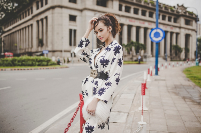 Street style l&uacute;c sang chảnh, l&uacute;c lại giản dị &ldquo;hết mức&rdquo; của Hoa hậu Kiều Ng&acirc;n