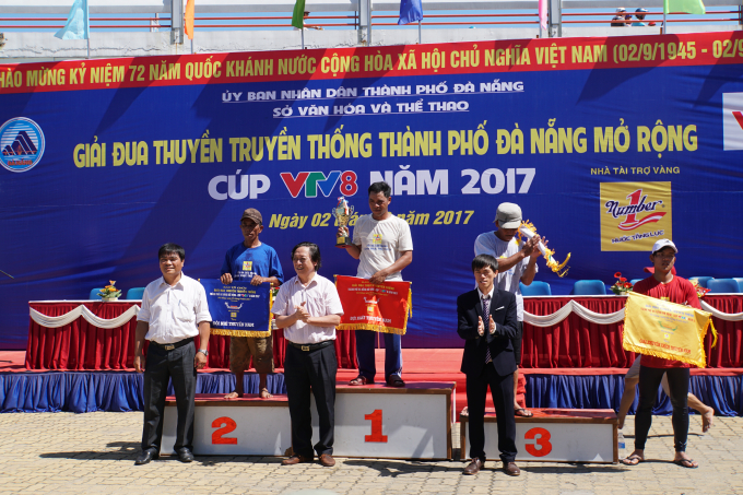 Đội nam quận Hải Ch&acirc;u đoạt cup v&ocirc; địch, H&ograve;a Vang 2 xếp hạng nh&igrave; v&agrave; thứ 3 l&agrave; quận Li&ecirc;n Chiểu.