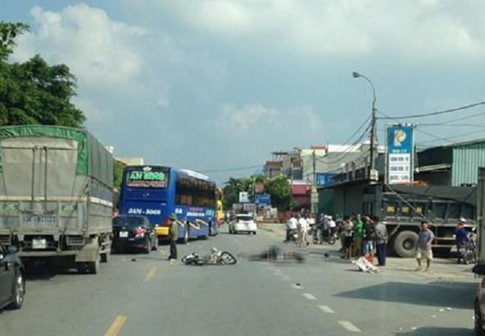 Hiện trường nơi xảy ra vụ tai nạn nghi&ecirc;m trọng tại Hưng Y&ecirc;n.