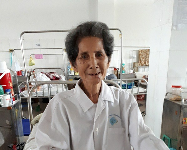 Bệnh nh&acirc;n Hứa Thị Thọ đ&atilde; qua cơn nguy kịch v&agrave; sắp xuất viện