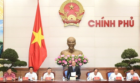 Thủ tướng chủ tr&igrave; cuộc l&agrave;m việc.
