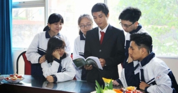 Thầy giáo dạy Lịch sử bằng thơ xác lập Kỷ lục Việt Nam