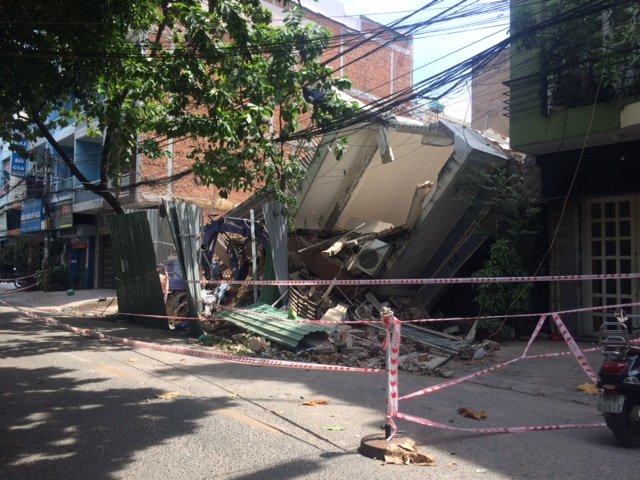 Đến trưa 3.9, hiện trường vẫn tiếp tục được phong tỏa. Ảnh: C.T