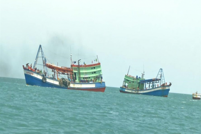 T&agrave;u gi&atilde; c&agrave;o khai th&aacute;c thủy sản tr&aacute;i ph&eacute;p bị bắt giữ. Ảnh: Đ&igrave;nh Tiến.