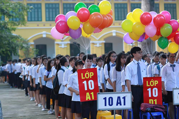 Bộ trưởng Bộ GD&amp;amp;amp;ĐT Ph&ugrave;ng Xu&acirc;n Nhạ đ&atilde; đưa ra 3 nh&oacute;m nhiệm vụ trọng t&acirc;m để tập trung tổ chức thực hiện trong năm học 2017-2018: