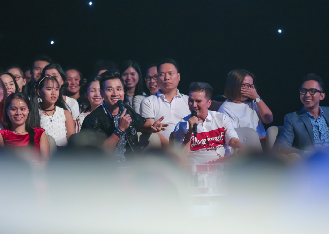 Nguy&ecirc;n Khang đa năng trong đ&ecirc;m chung kết Tuyệt đỉnh song ca nh&iacute;