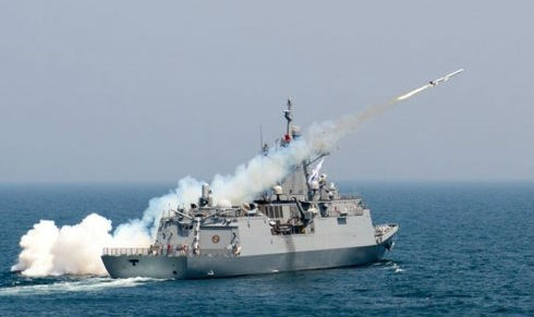 T&agrave;u chiến H&agrave;n Quốc. (Ảnh: mirror)