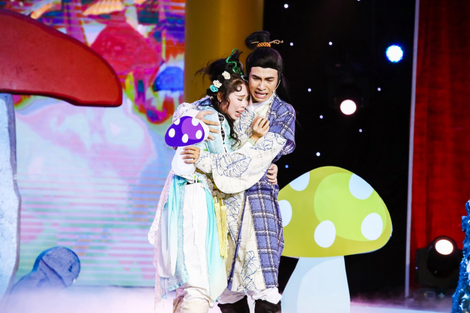 Kim Tử Long: T&ocirc;i vẫn phải đi h&aacute;t trong ng&agrave;y đ&aacute;m tang mẹ