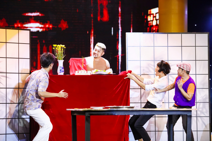 Kim Tử Long: T&ocirc;i vẫn phải đi h&aacute;t trong ng&agrave;y đ&aacute;m tang mẹ