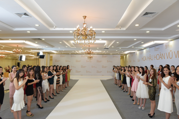 C&aacute;c th&iacute; sinh tham gia v&ograve;ng sơ khảo.