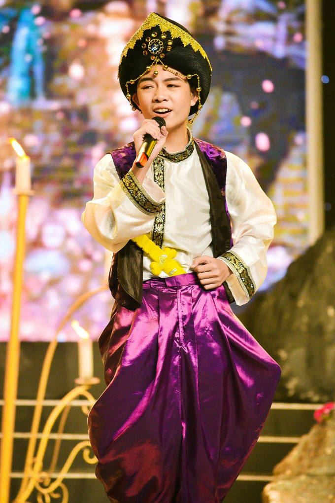 C&ocirc; b&eacute; 11 tuổi Ngọc T&acirc;m ph&aacute; c&aacute;ch ngo&agrave;i sức tưởng tượng khiến Thanh Bạch thảng thốt