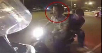 Clip: Nghi gặp phải 2 tên cướp có súng, nam thanh niên phóng xe bỏ chạy bất chấp đường ngược chiều